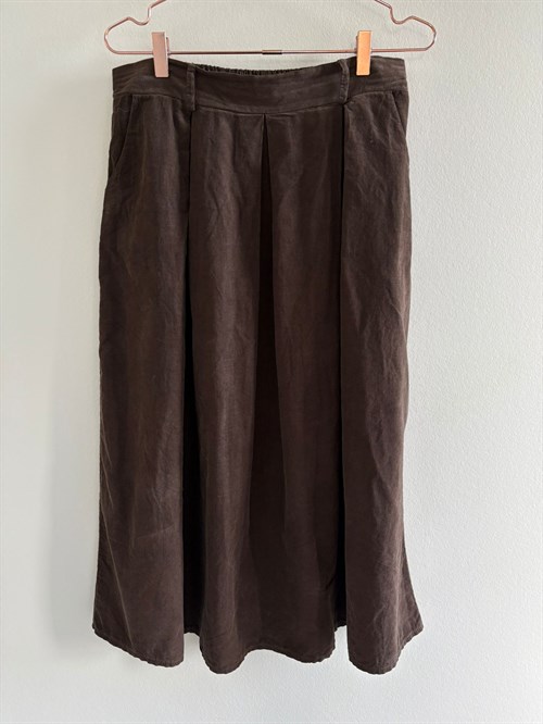 Three M Nederdel i babyfløjl, Mørkebrun